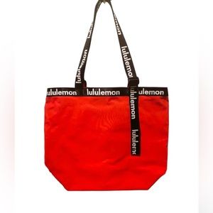 🎉🔥HOST PICK🔥🎉!RARE!!❤️Lululemon The Rest is Written Tote